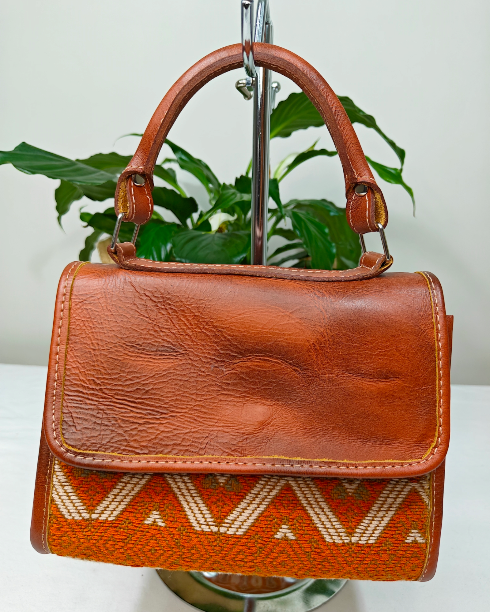 Brown Small leather bags with ethnic embroidery - Handled Handbag - AURA MAYA - Aura Maya