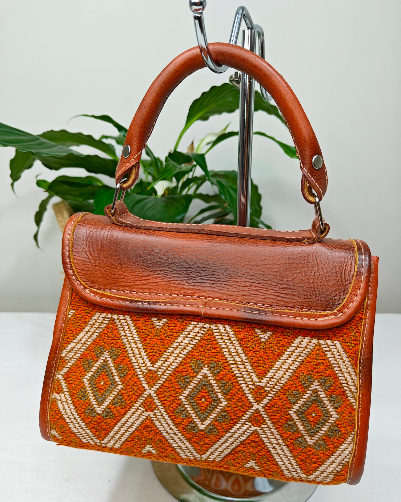 Brown Small leather bags with ethnic embroidery - Handled Handbag - AURA MAYA - Aura Maya